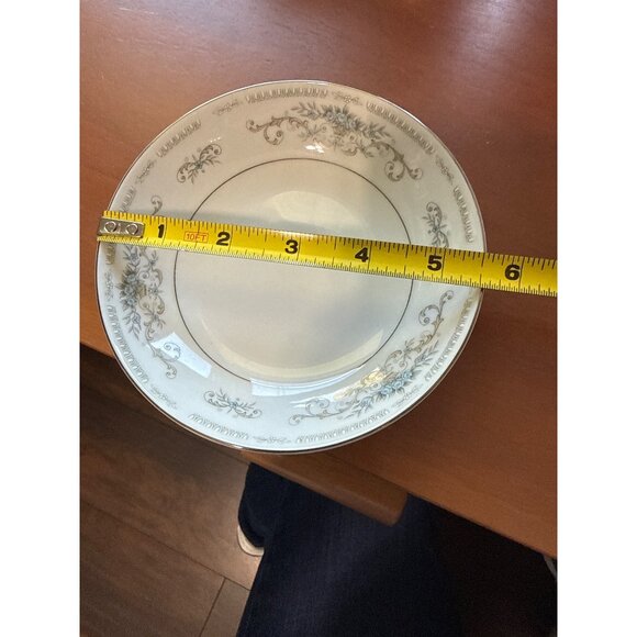 Fine China of Japan Small Dish Diane Pattern Discontinued White Blue - Picture 3 of 3